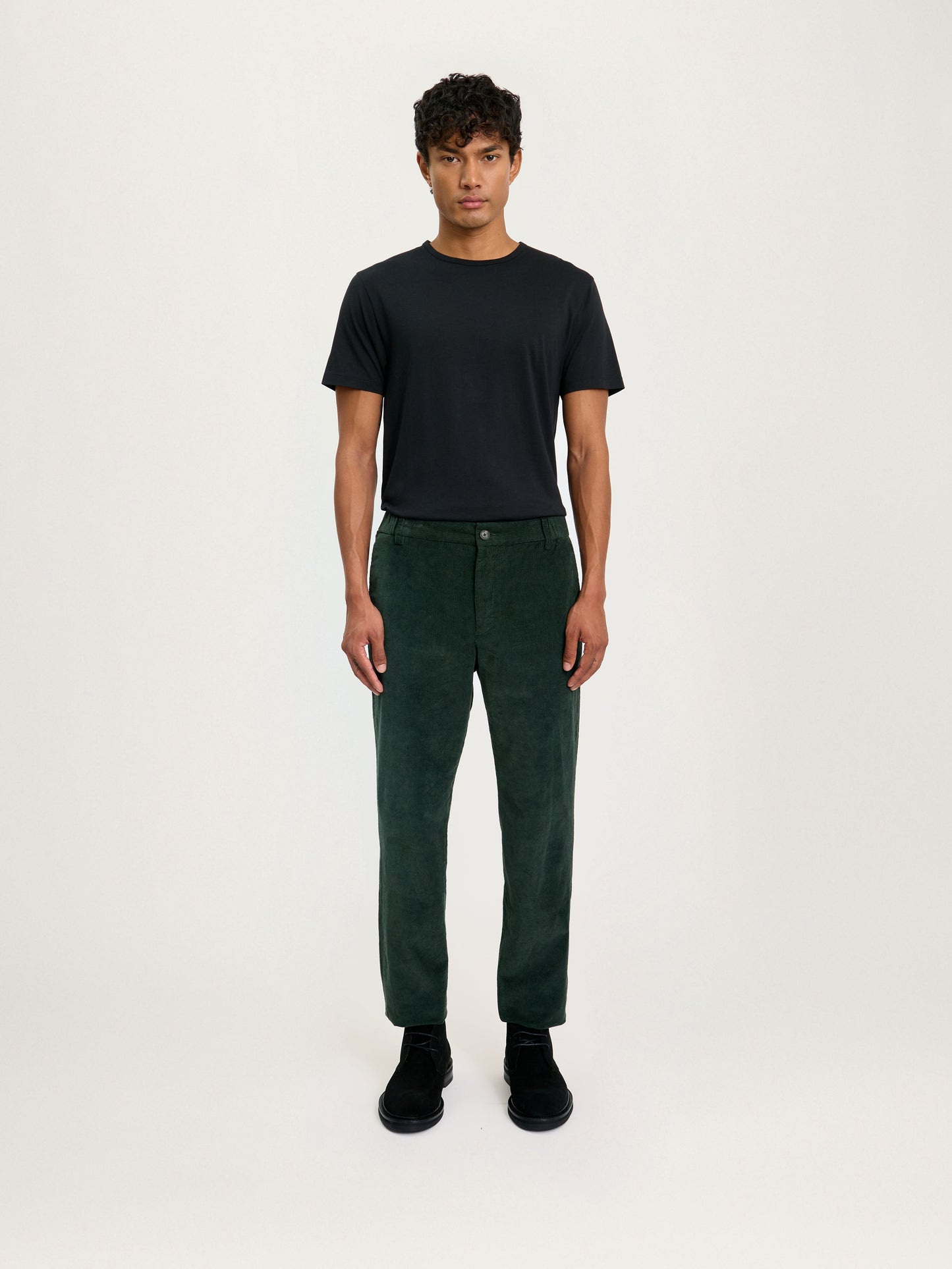 Pantalón de pana verde oliva oscuro — algodón elástico para comodidad diaria