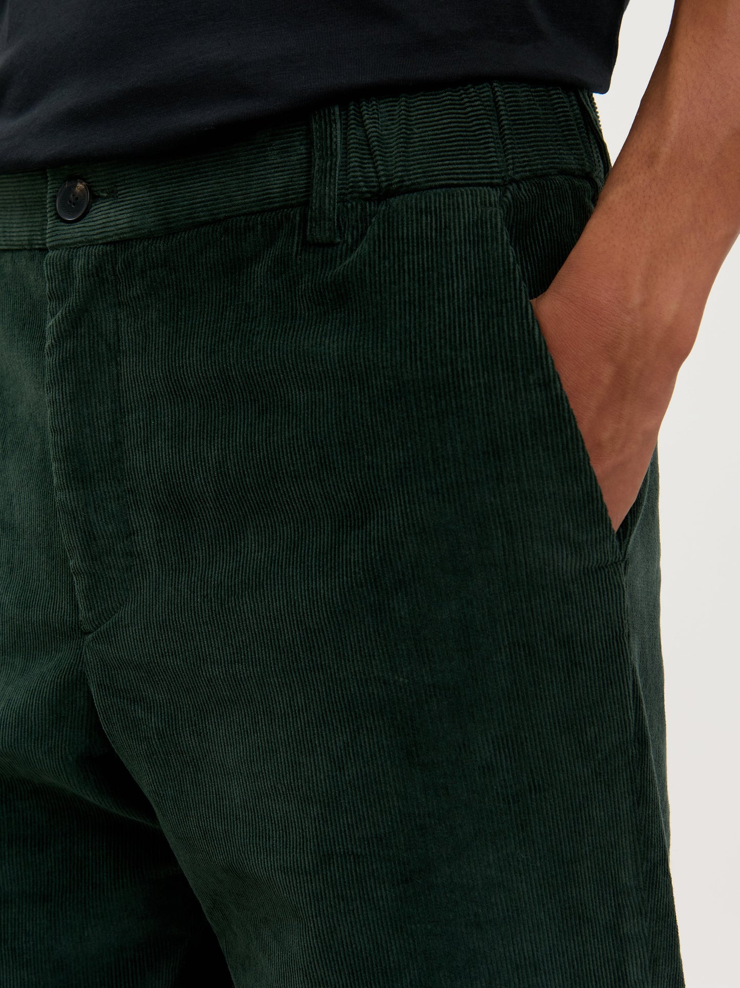 Pantalón de pana verde oliva oscuro — algodón elástico para comodidad diaria