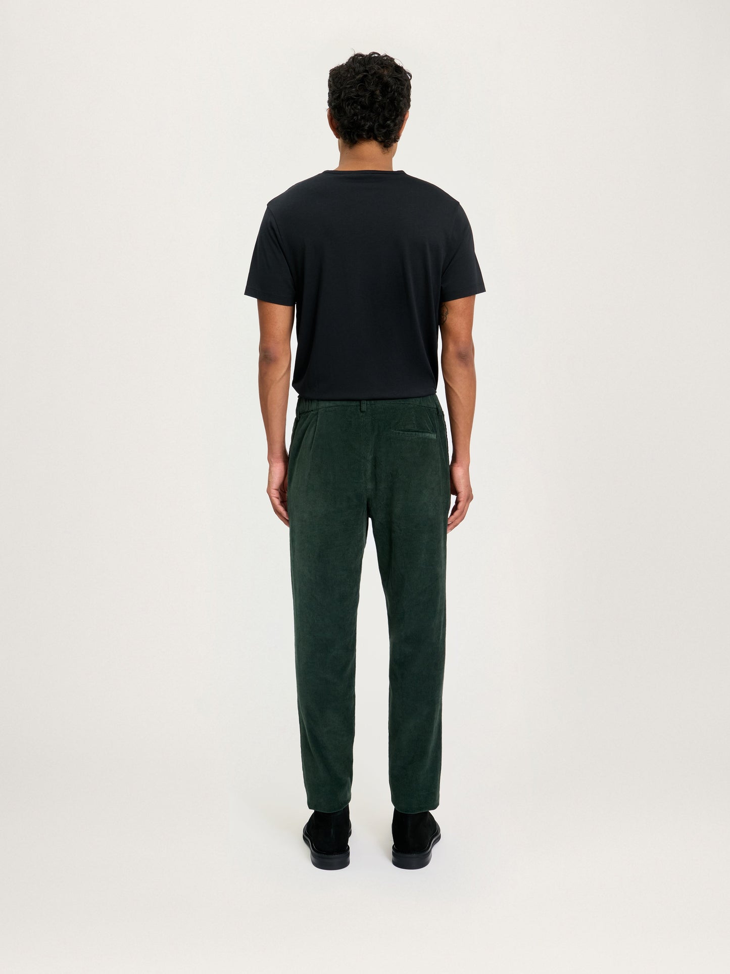 Pantalón de pana verde oliva oscuro — algodón elástico para comodidad diaria