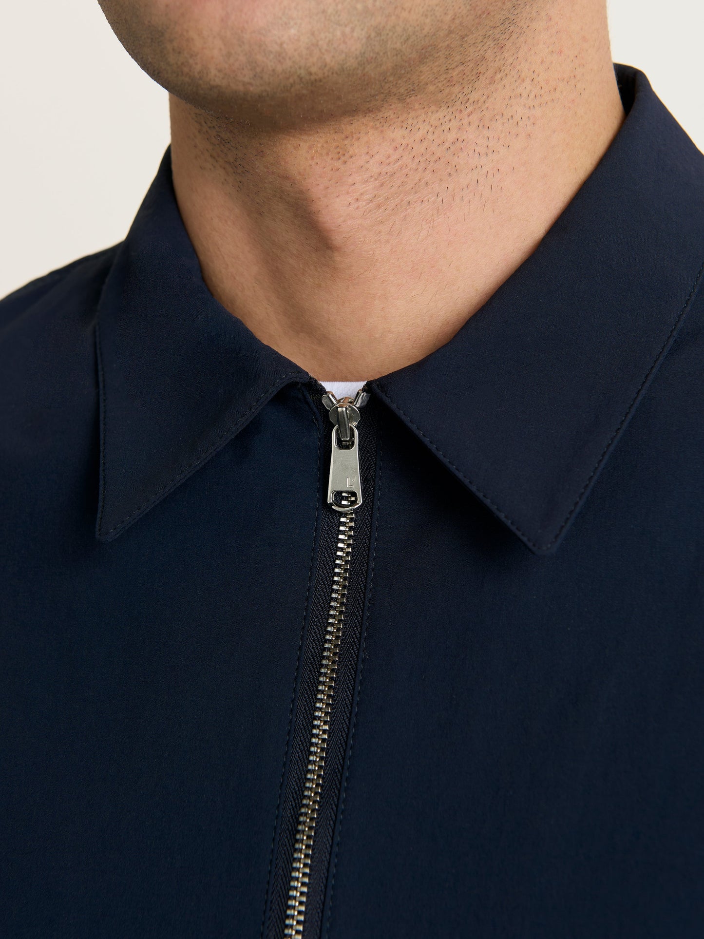 La chaqueta 360° en azul marino
