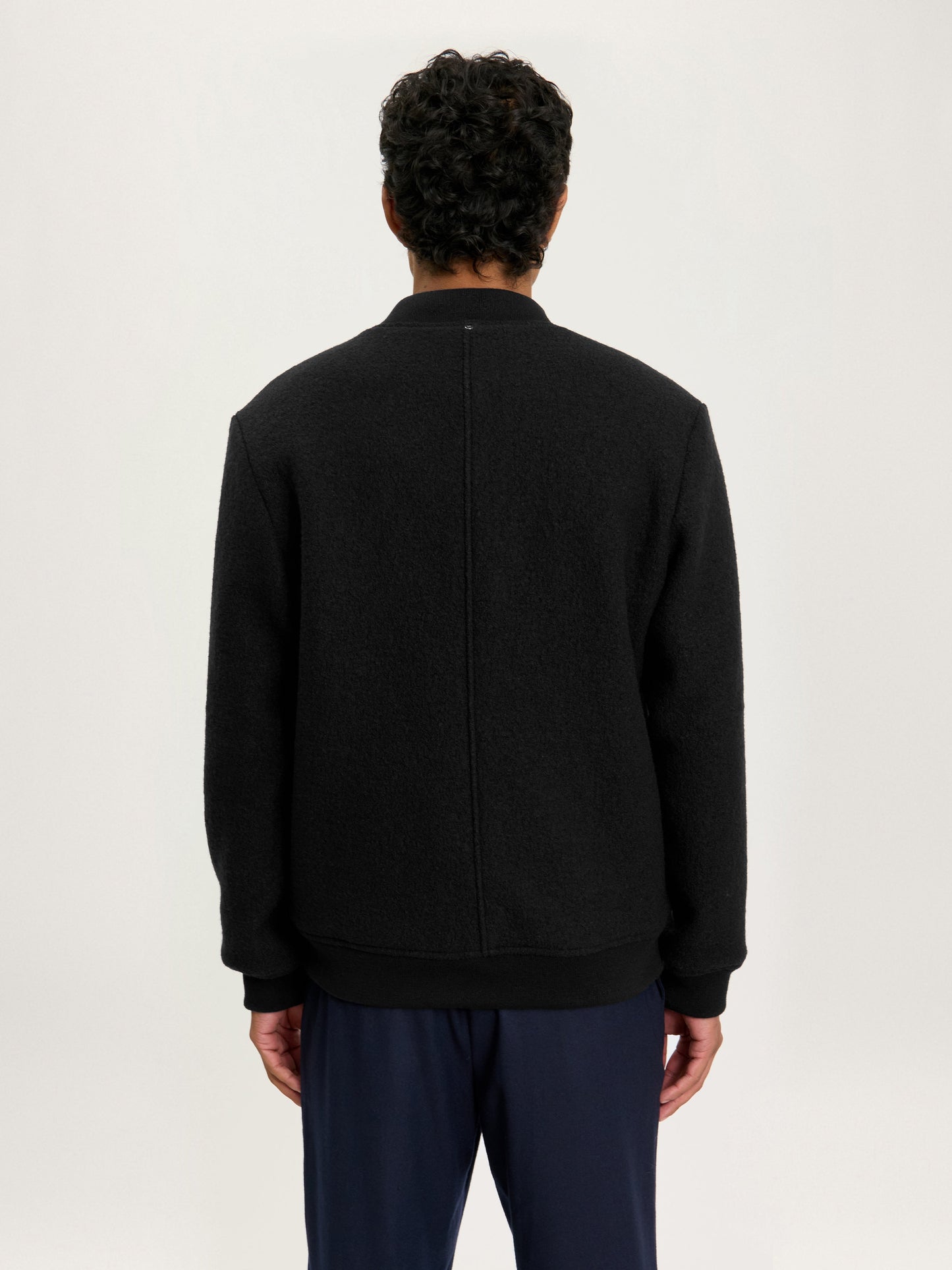 Chaqueta bomber Cloudwool en negro