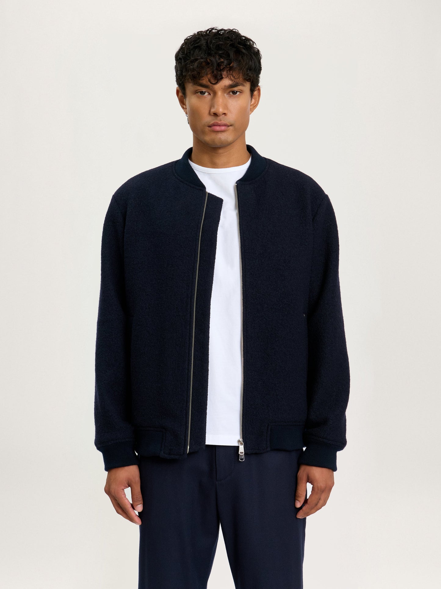 Chaqueta bomber Cloudwool en azul marino