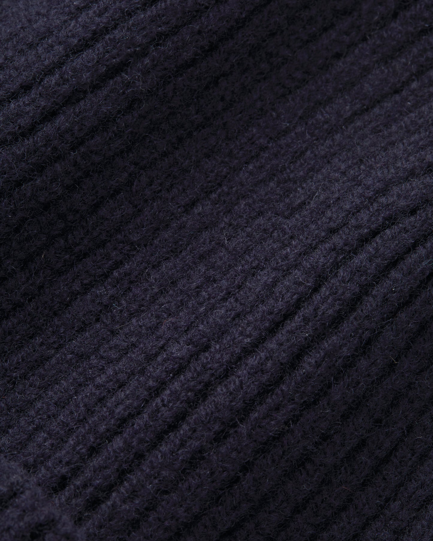 Gorro de lana azul marino tejido - Calidez atemporal