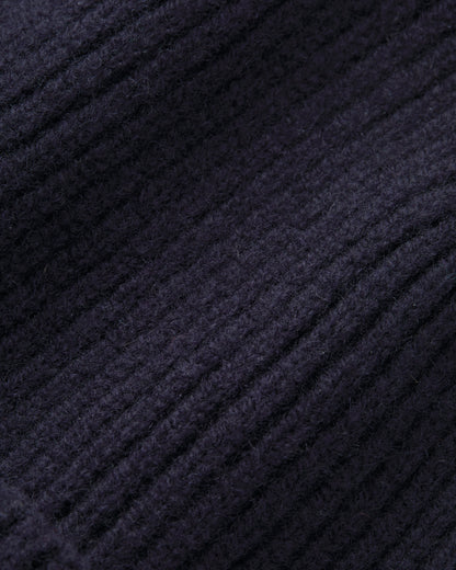 Gorro de lana azul marino tejido - Calidez atemporal
