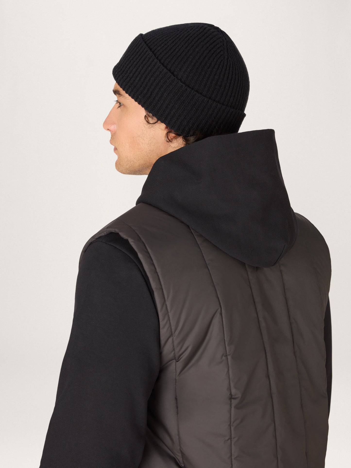 Gorro de punto negro, de lana, cómodo y cálido