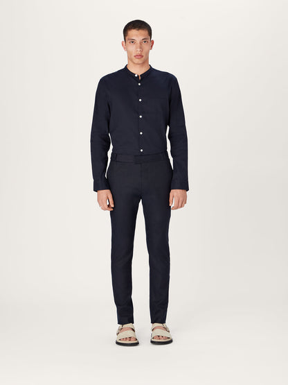 Los pantalones de lino 24 en azul marino