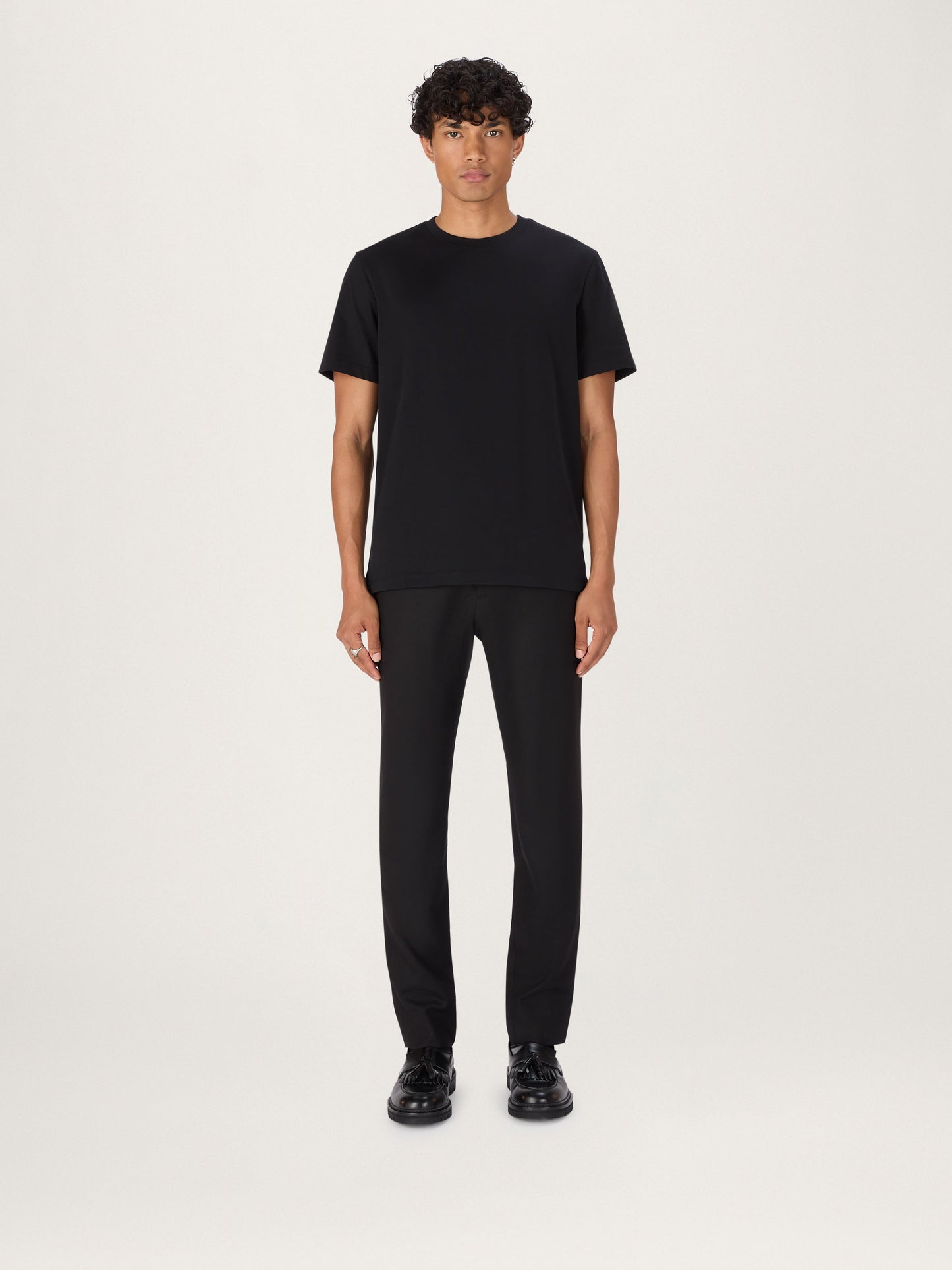 La camiseta de algodón orgánico de peso pesado – negra