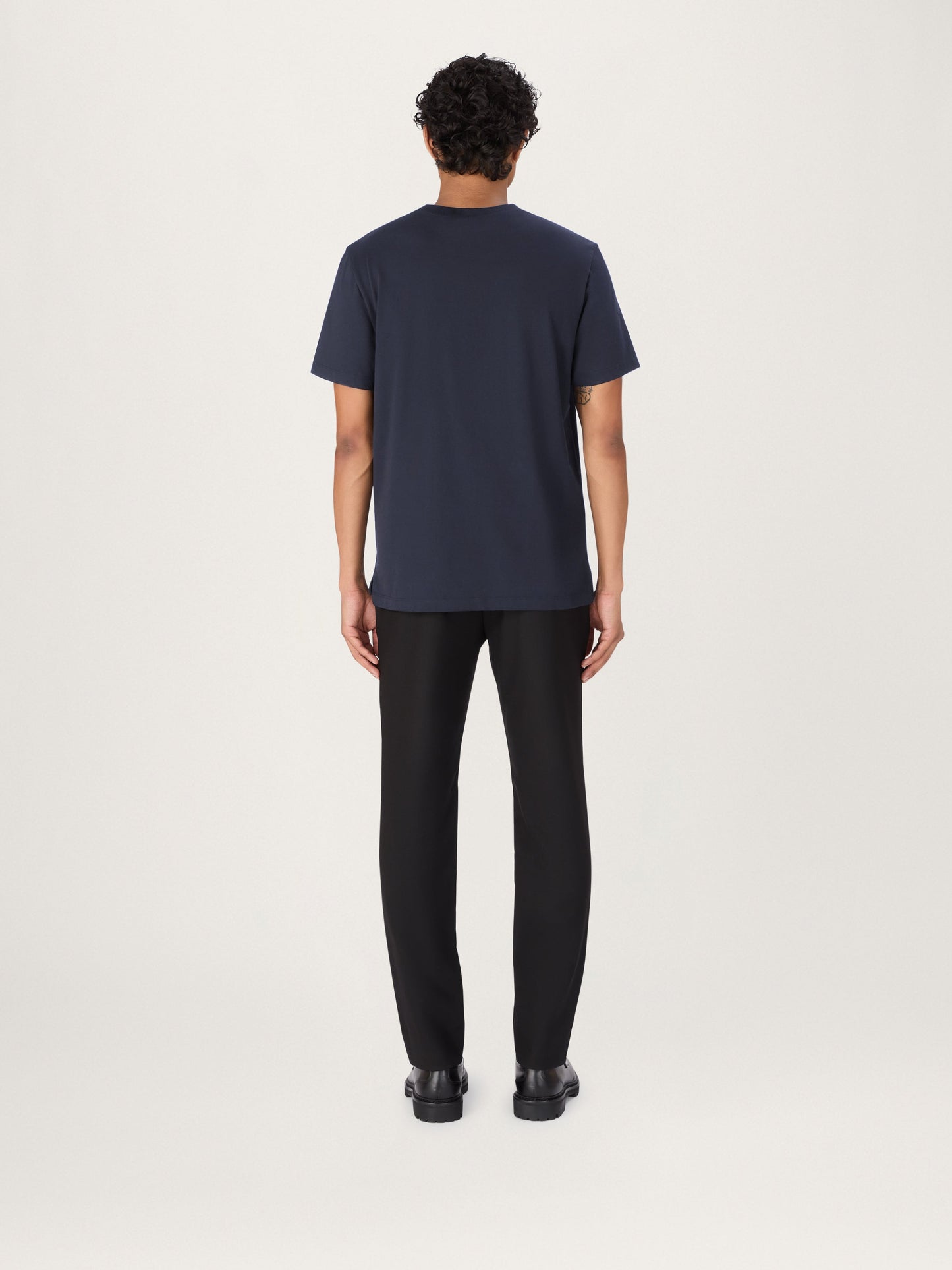 Camiseta de gramaje alto en azul marino – Algodón orgánico premium