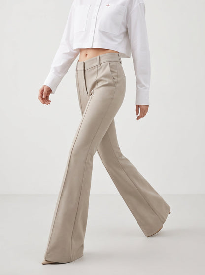 Pantalones acampanados - Estilo y corte de pierna ancha favorecedor