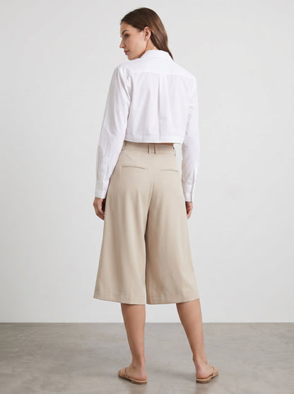Bermudas de corte relajado para comodidad durante todo el día